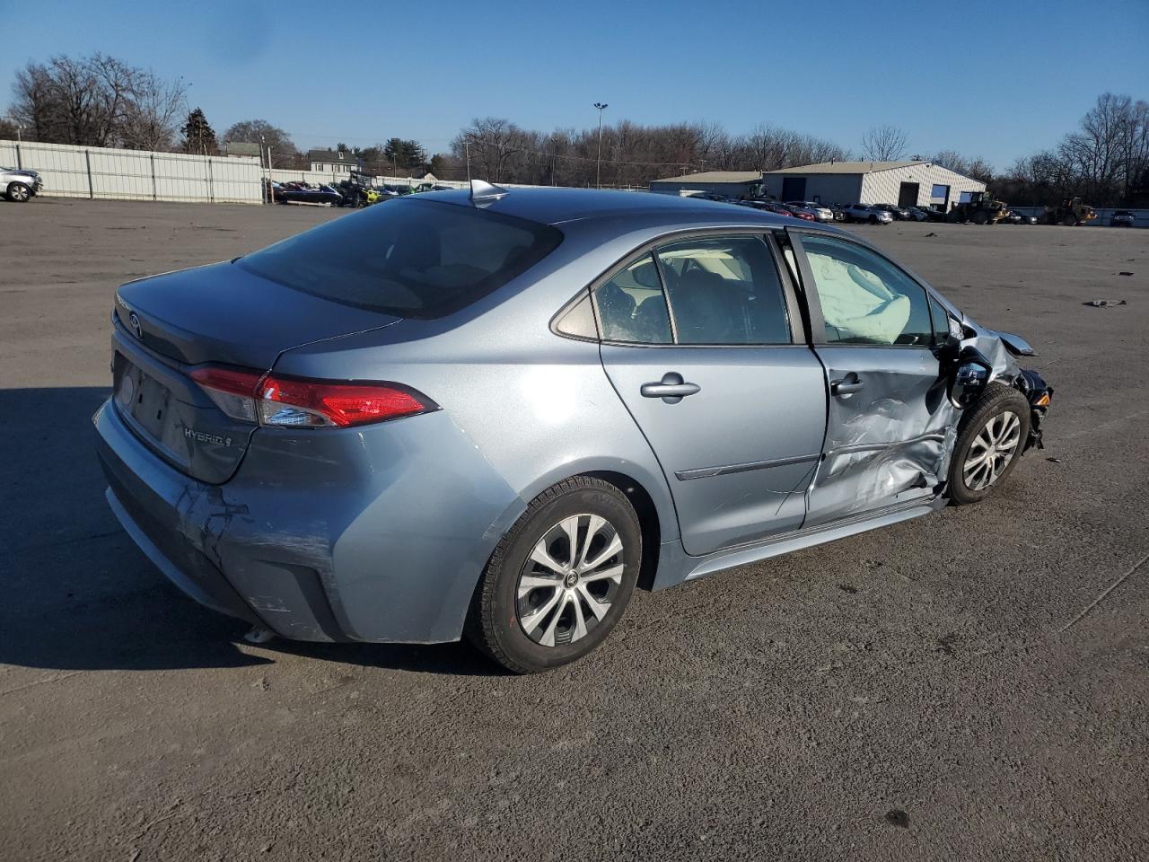 2021 TOYOTA COROLLA LE - Фото 3