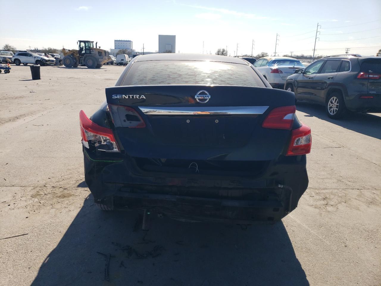2018 NISSAN SENTRA S - Фото 6