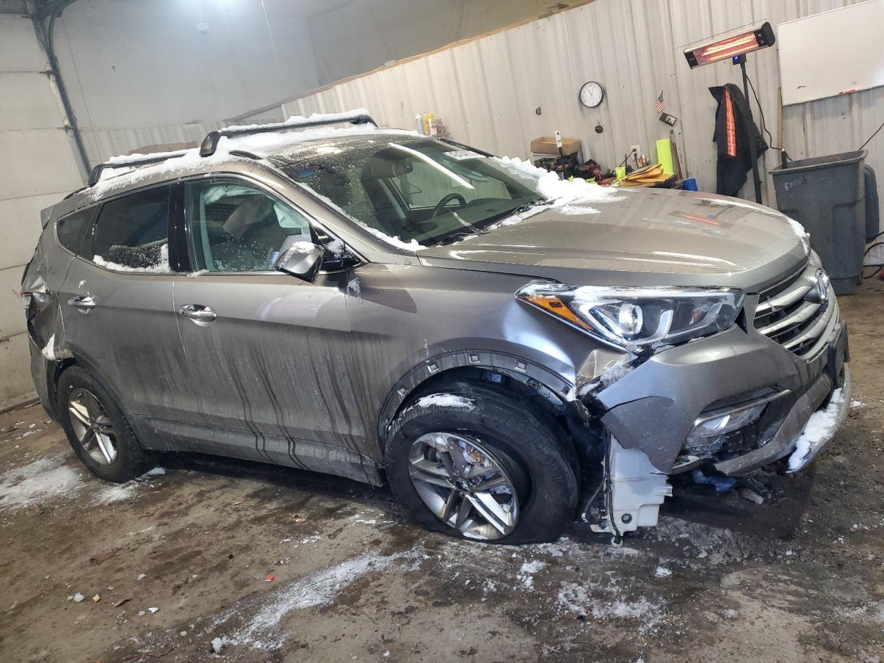 2017 HYUNDAI SANTA FE S - Image 4
