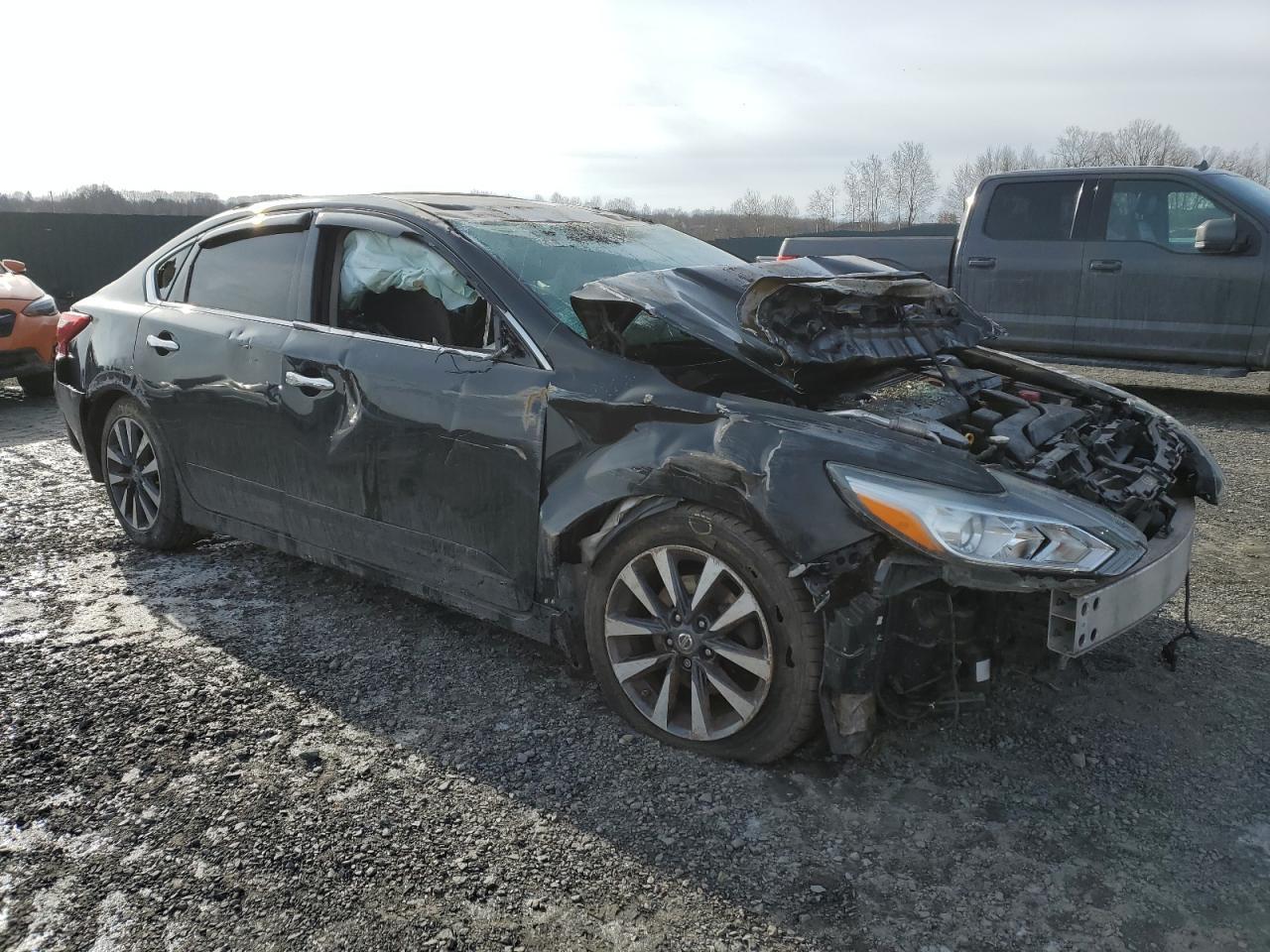 2017 NISSAN ALTIMA 2.5 - Image 4