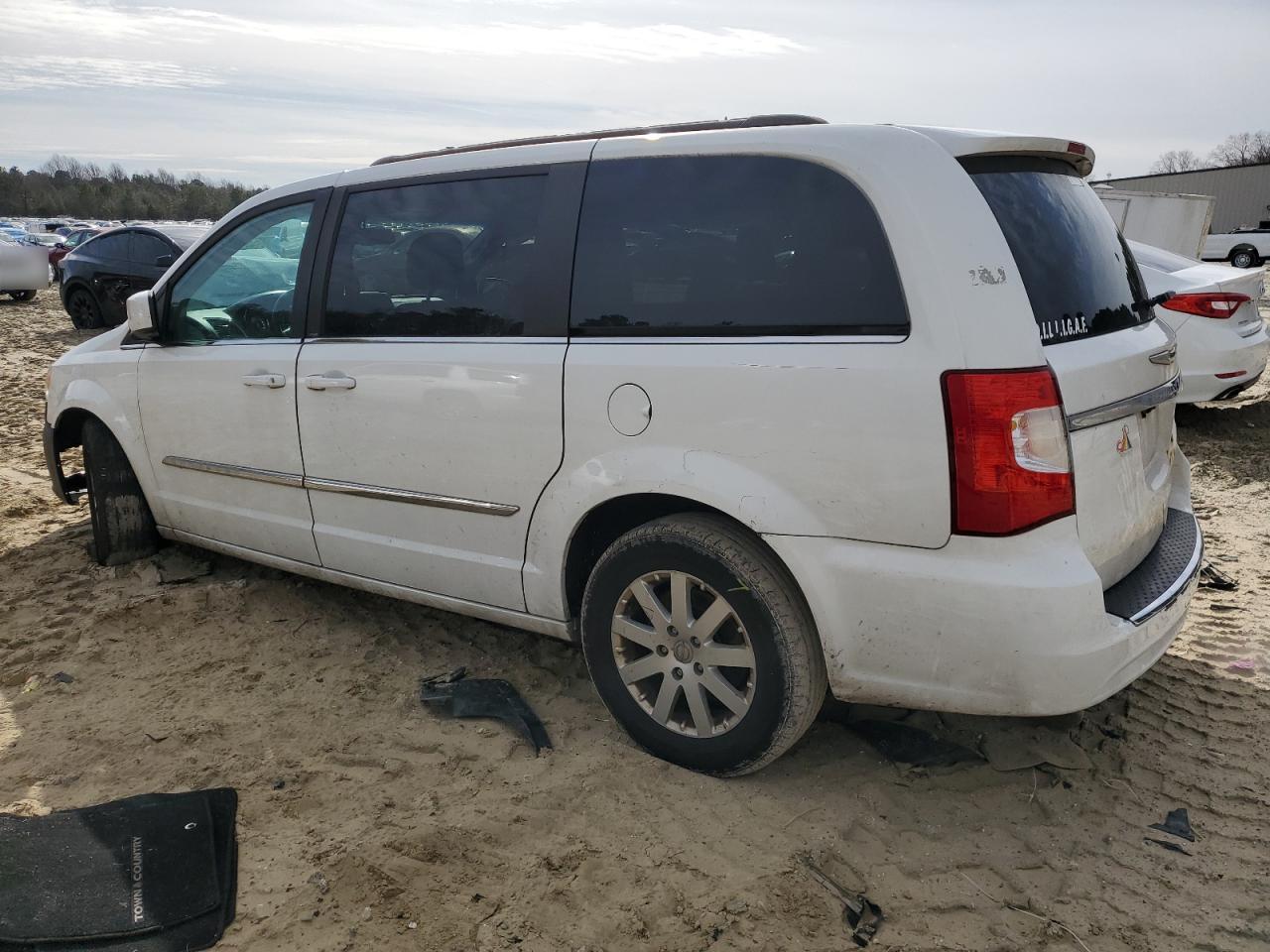 2014 CHRYSLER TOWN & COU - Фото 2