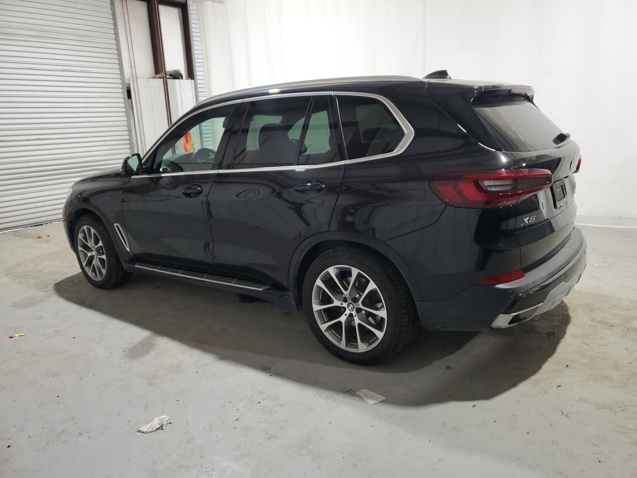 2023 BMW X5 XDRIVE4 - Image 2