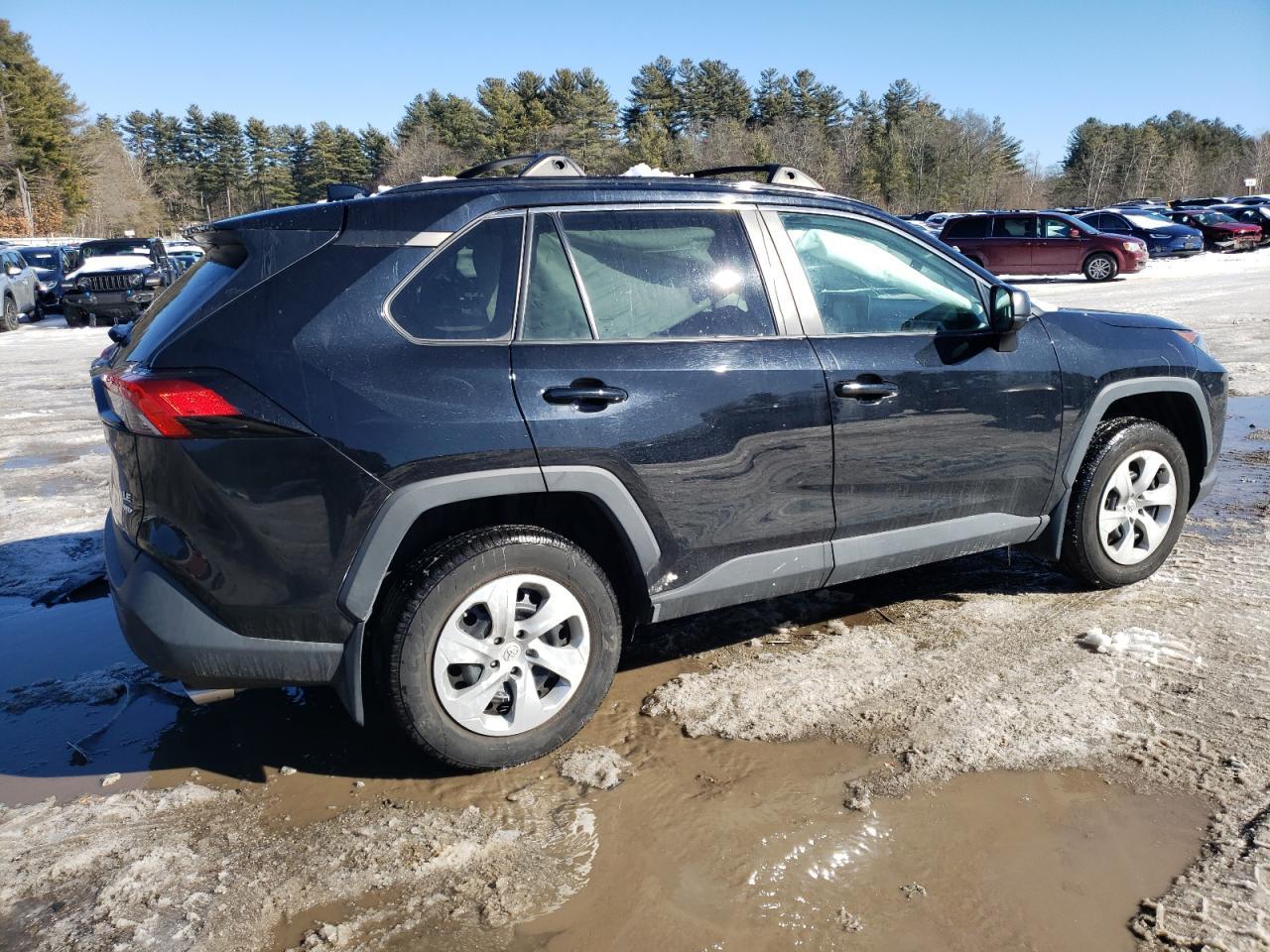 2021 TOYOTA RAV4 LE - Фото 3