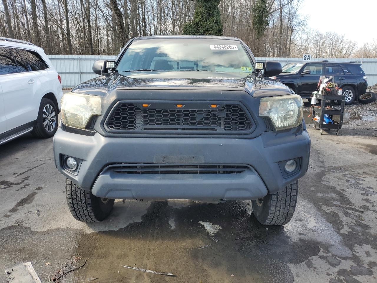 2013 TOYOTA TACOMA DOU - Image 5