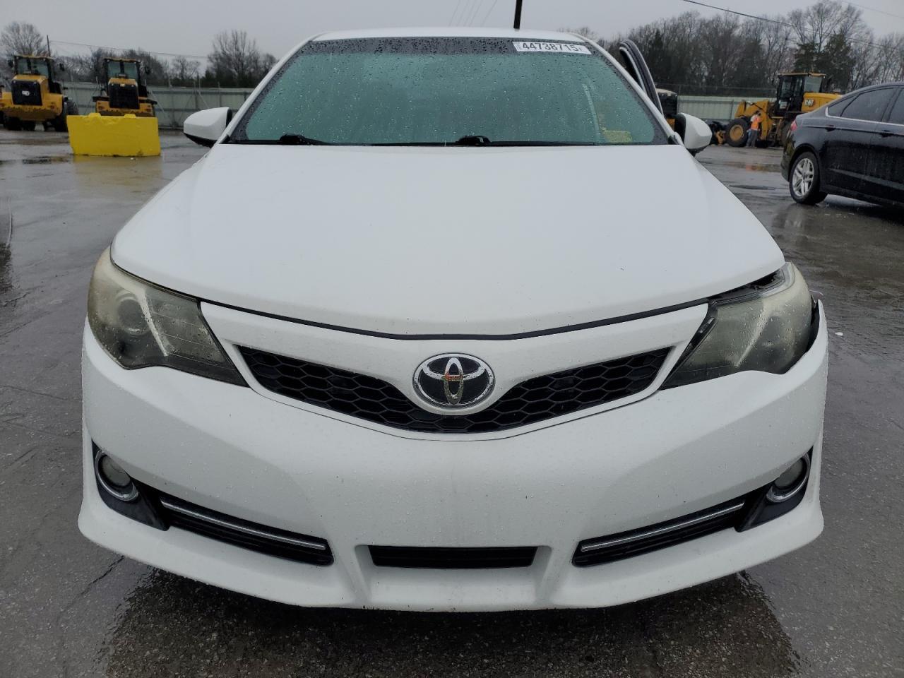 2014 TOYOTA CAMRY L - Image 5