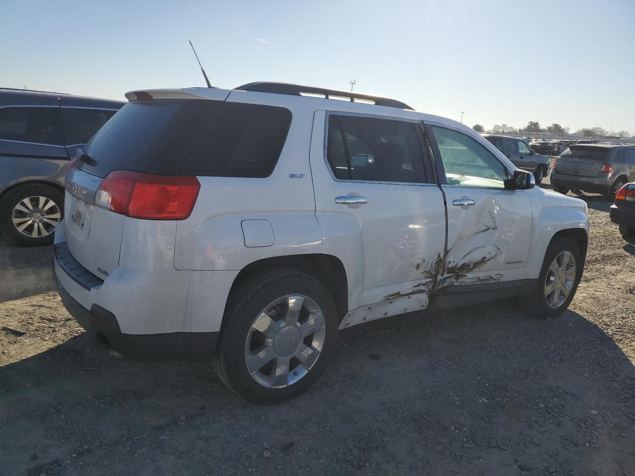 2013 GMC TERRAIN SL - Image 3