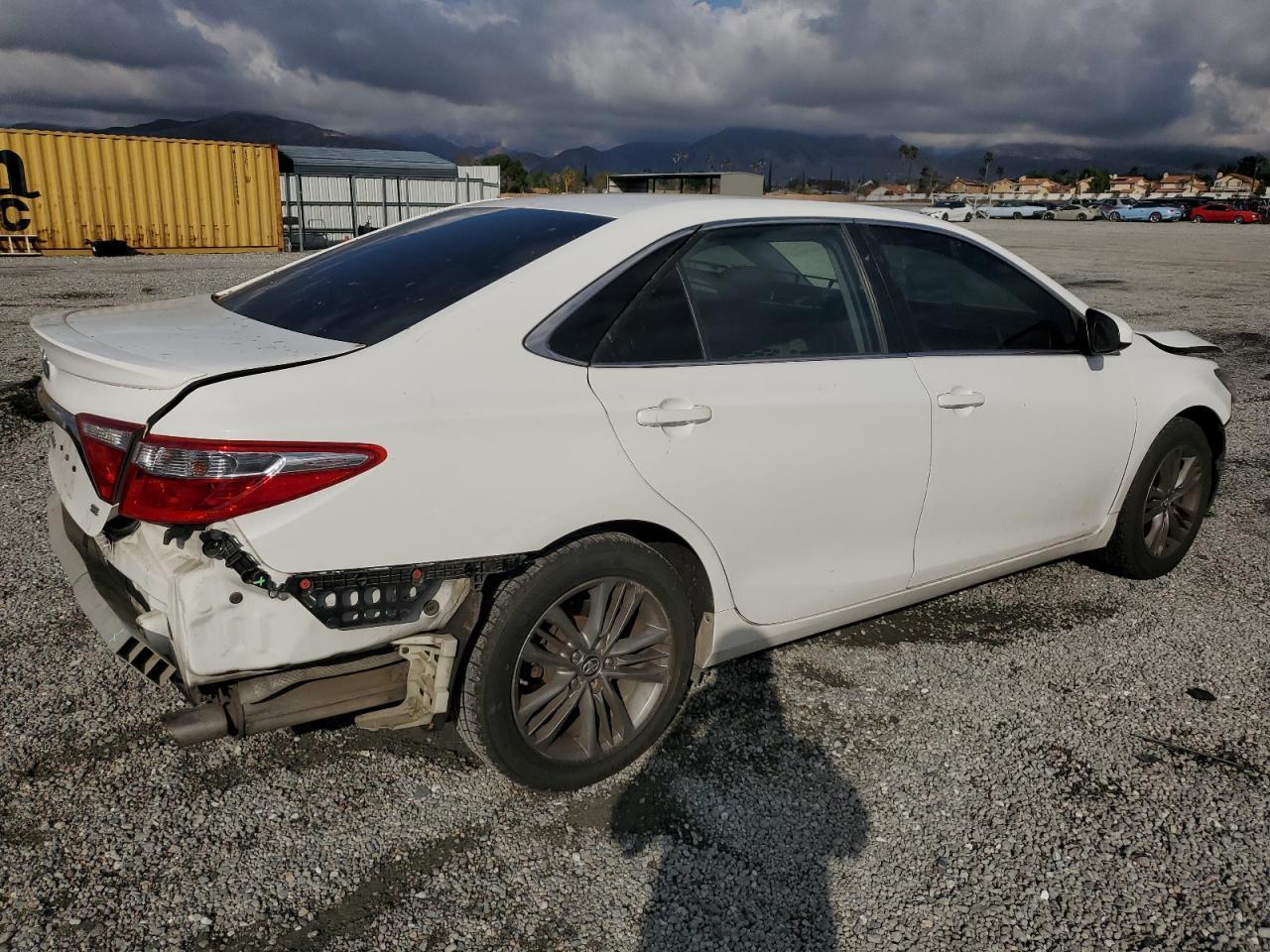 2017 TOYOTA CAMRY LE - Image 3