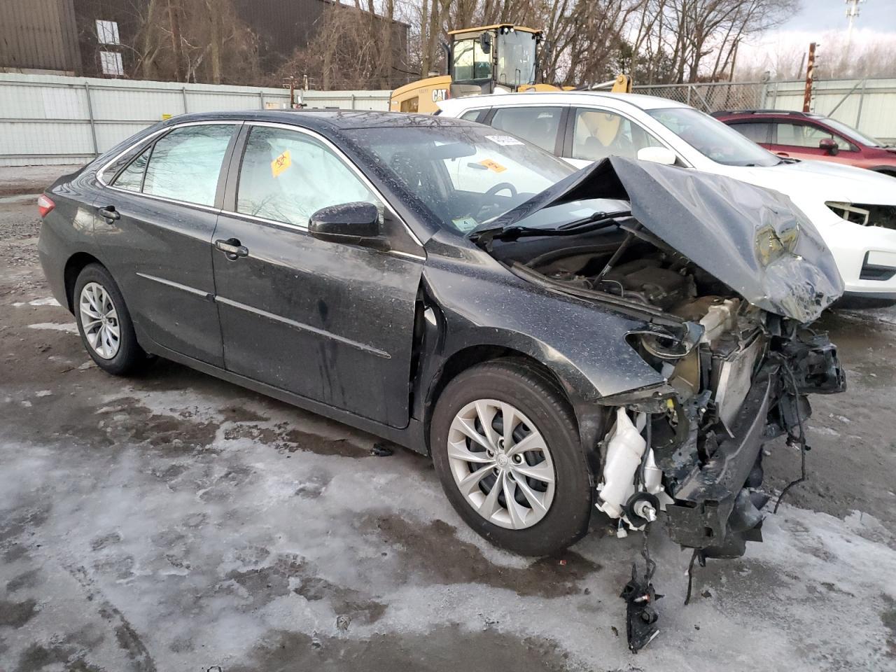 2017 TOYOTA CAMRY LE - Фото 4