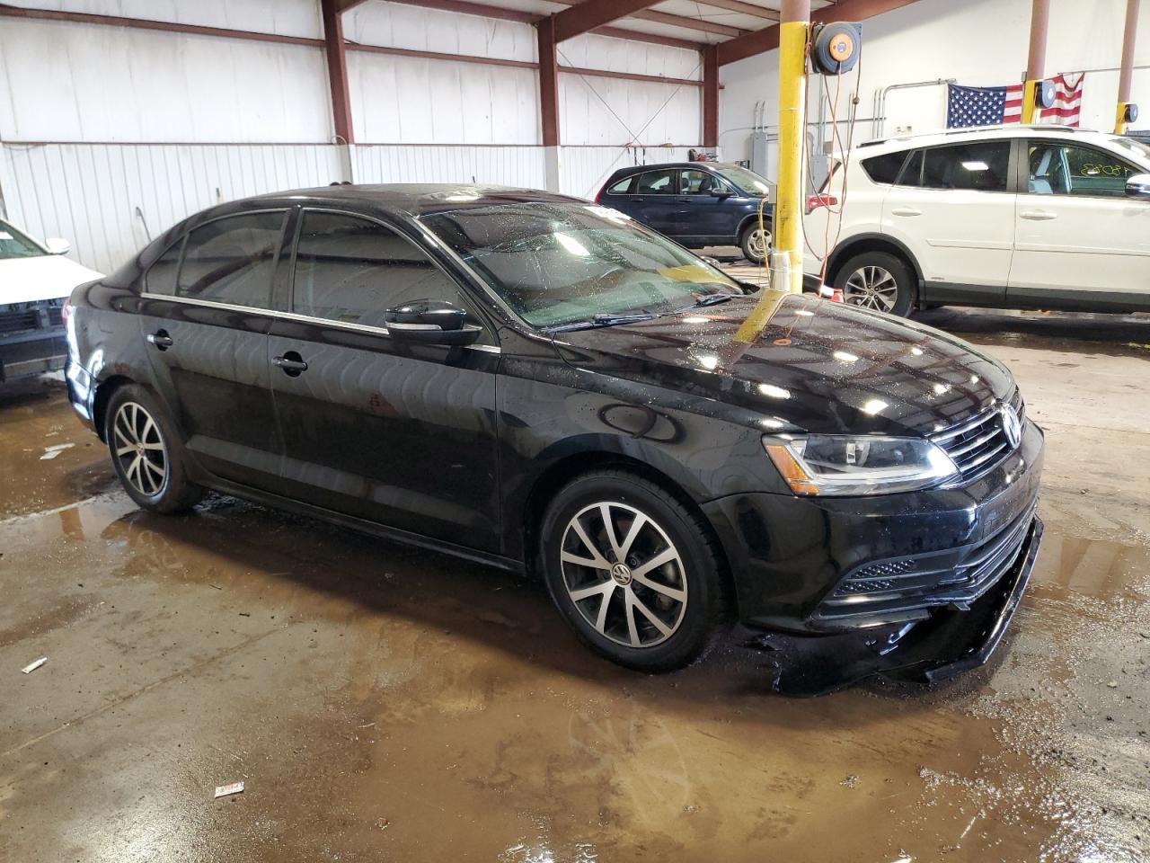 2017 VOLKSWAGEN JETTA SE - Image 4