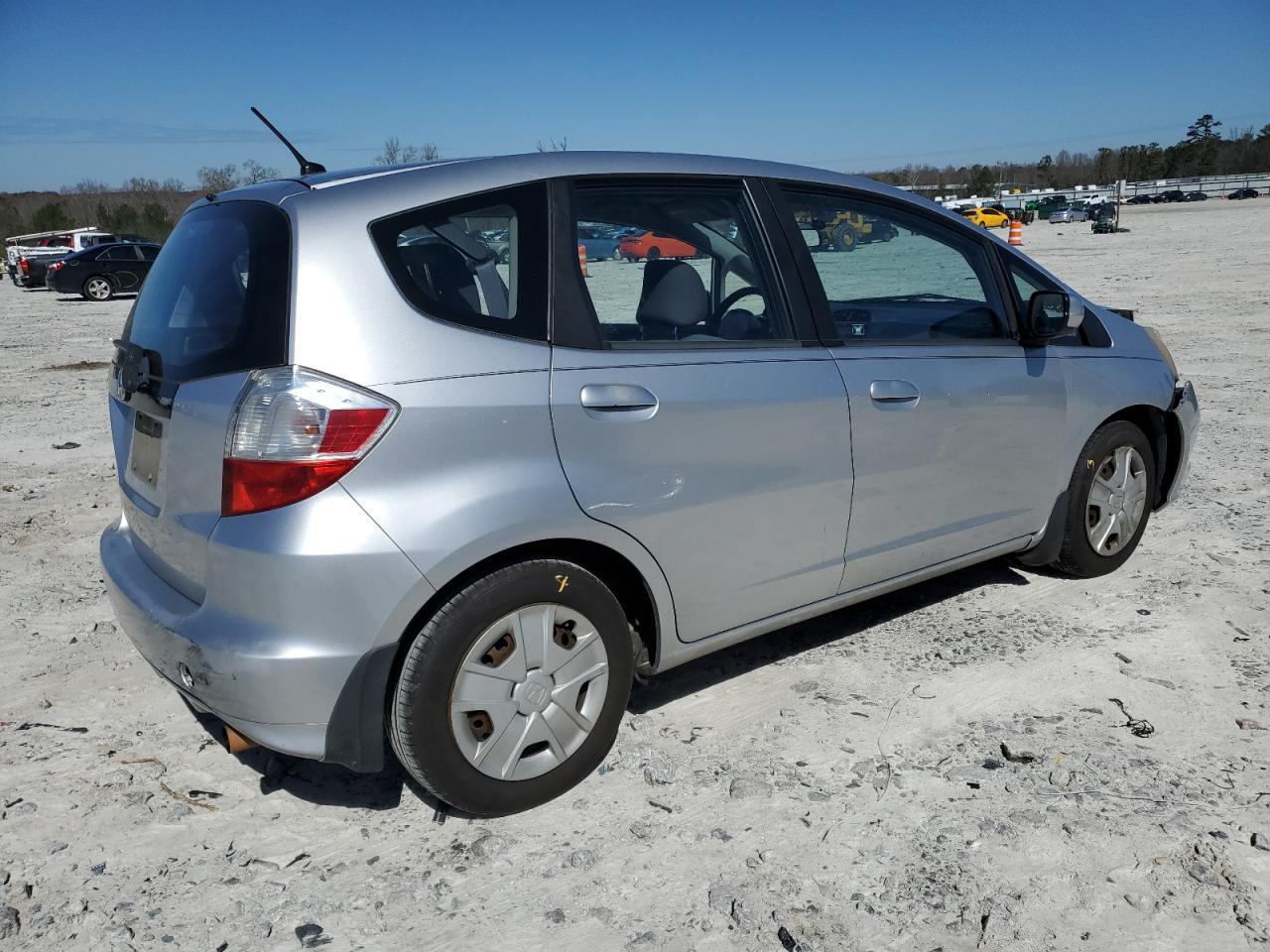 2013 HONDA FIT - Фото 3