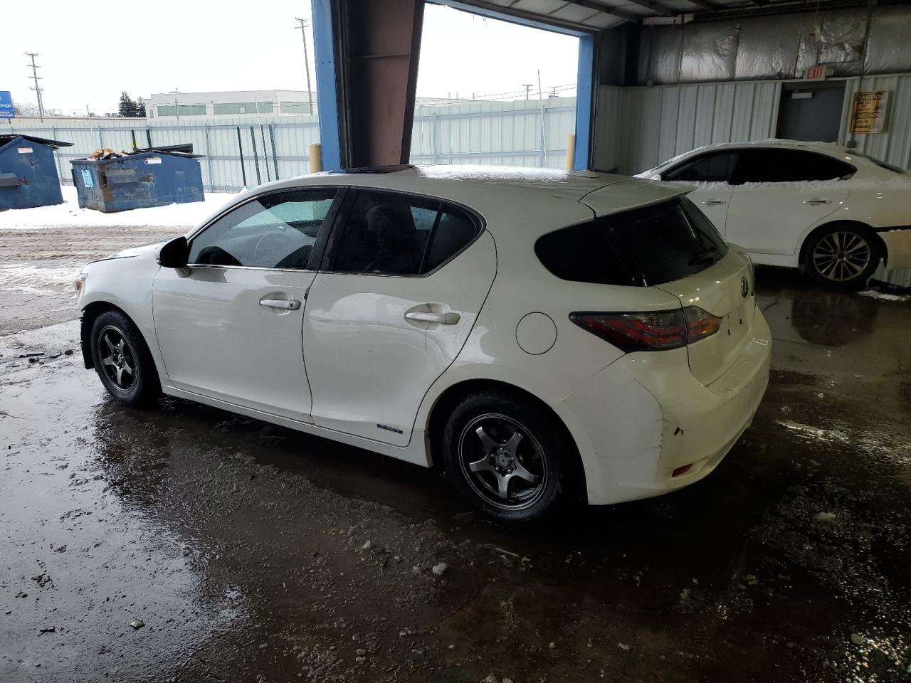 2013 LEXUS CT 200 - Фото 2