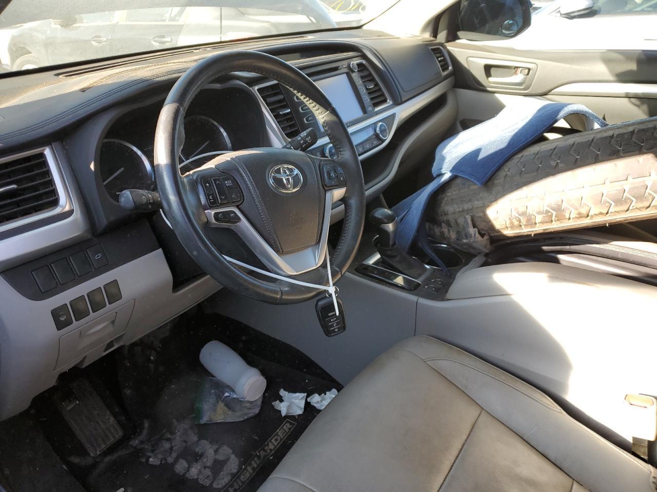 2014 TOYOTA HIGHLANDER - Фото 7