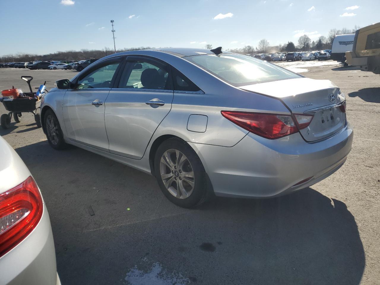 2013 HYUNDAI SONATA SE - Фото 2
