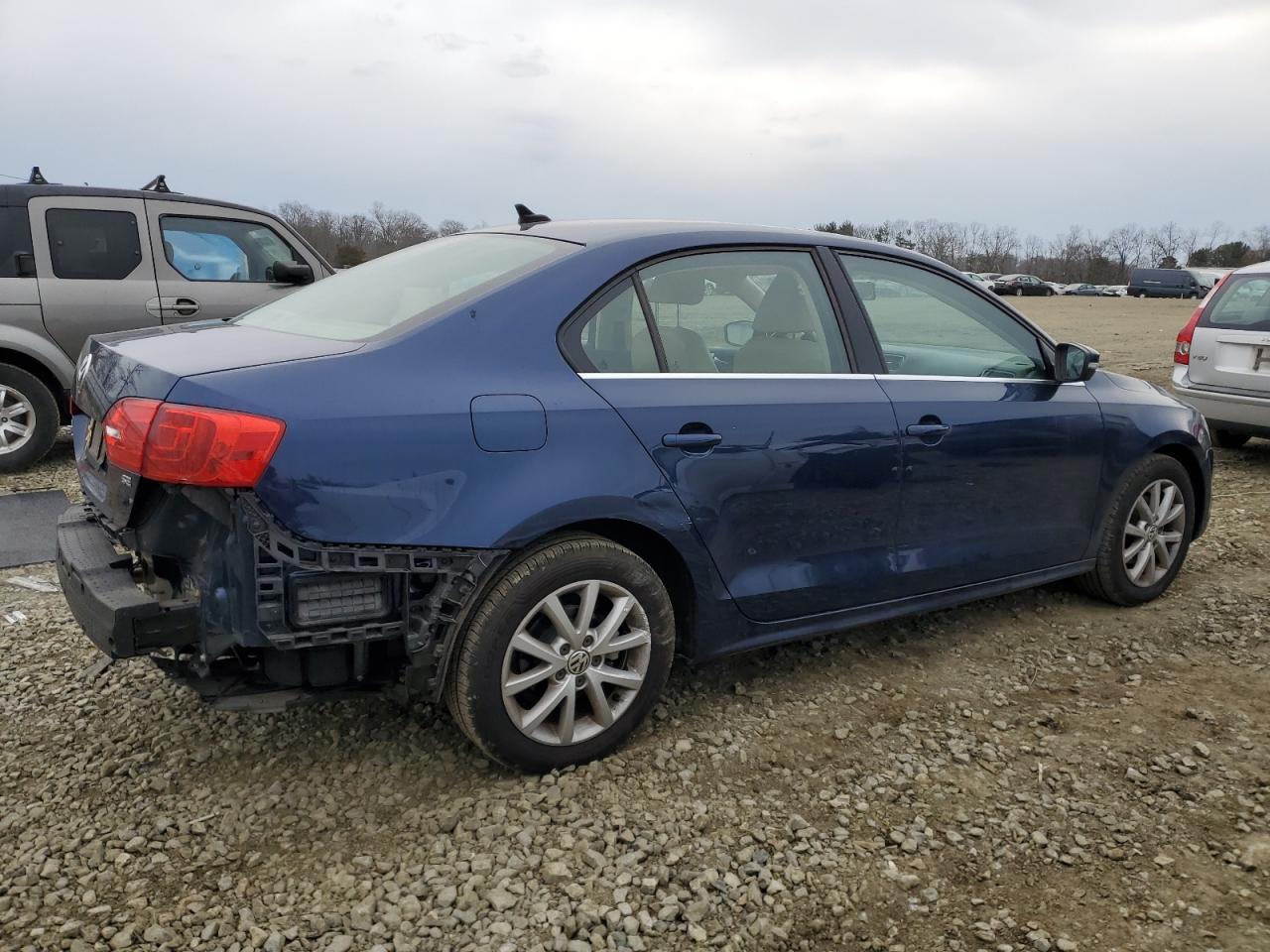 2014 VOLKSWAGEN JETTA SE - Image 3