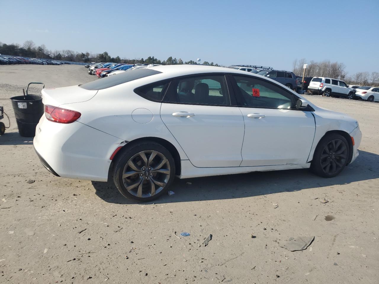 2015 CHRYSLER 200 S - Фото 3