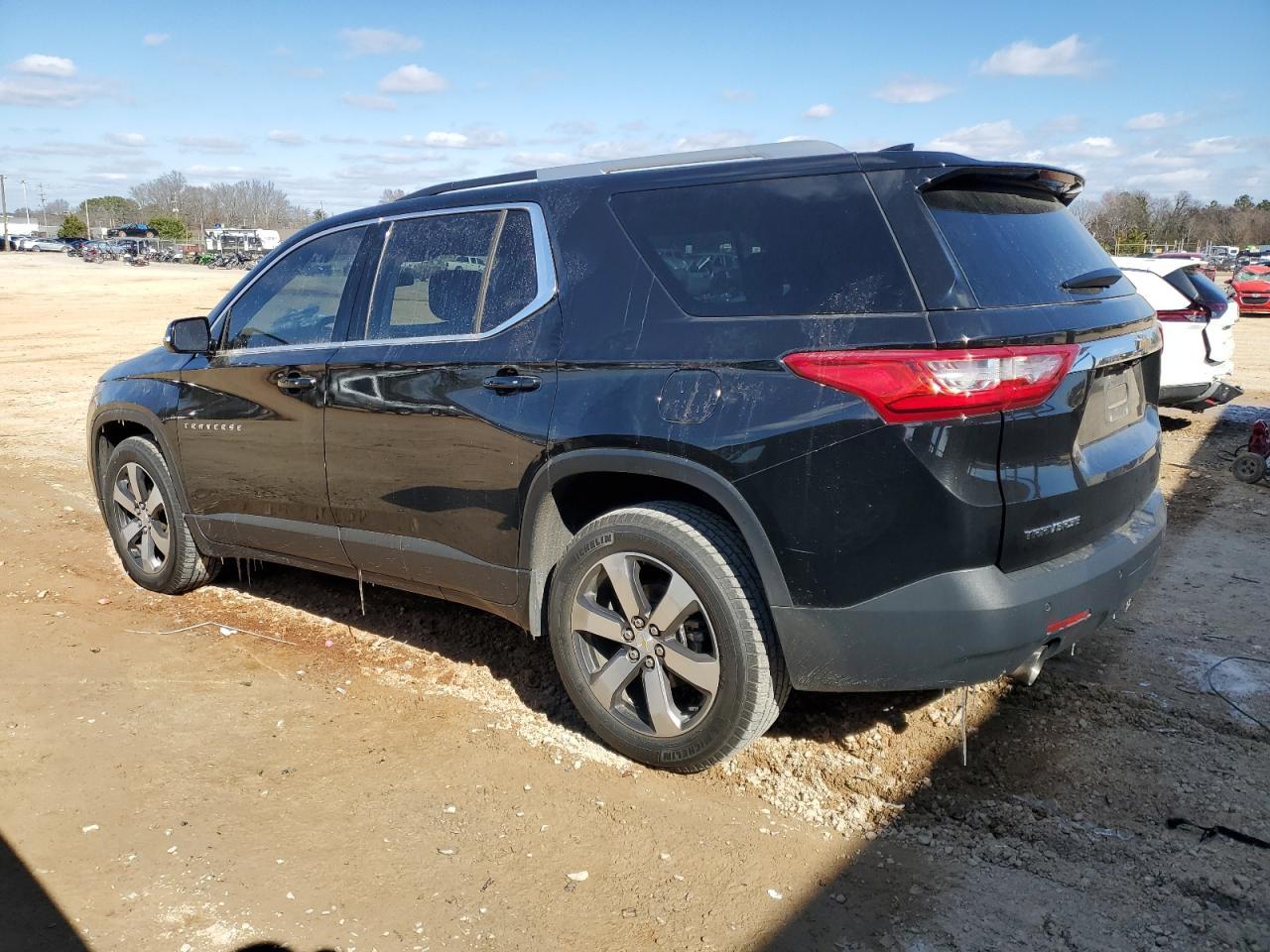 2018 CHEVROLET TRAVERSE L - Image 2
