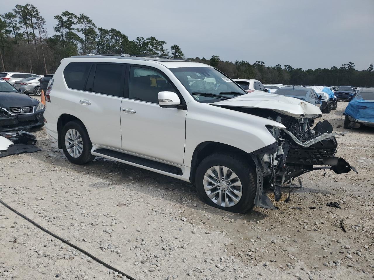 2022 LEXUS GX 460 - Image 4