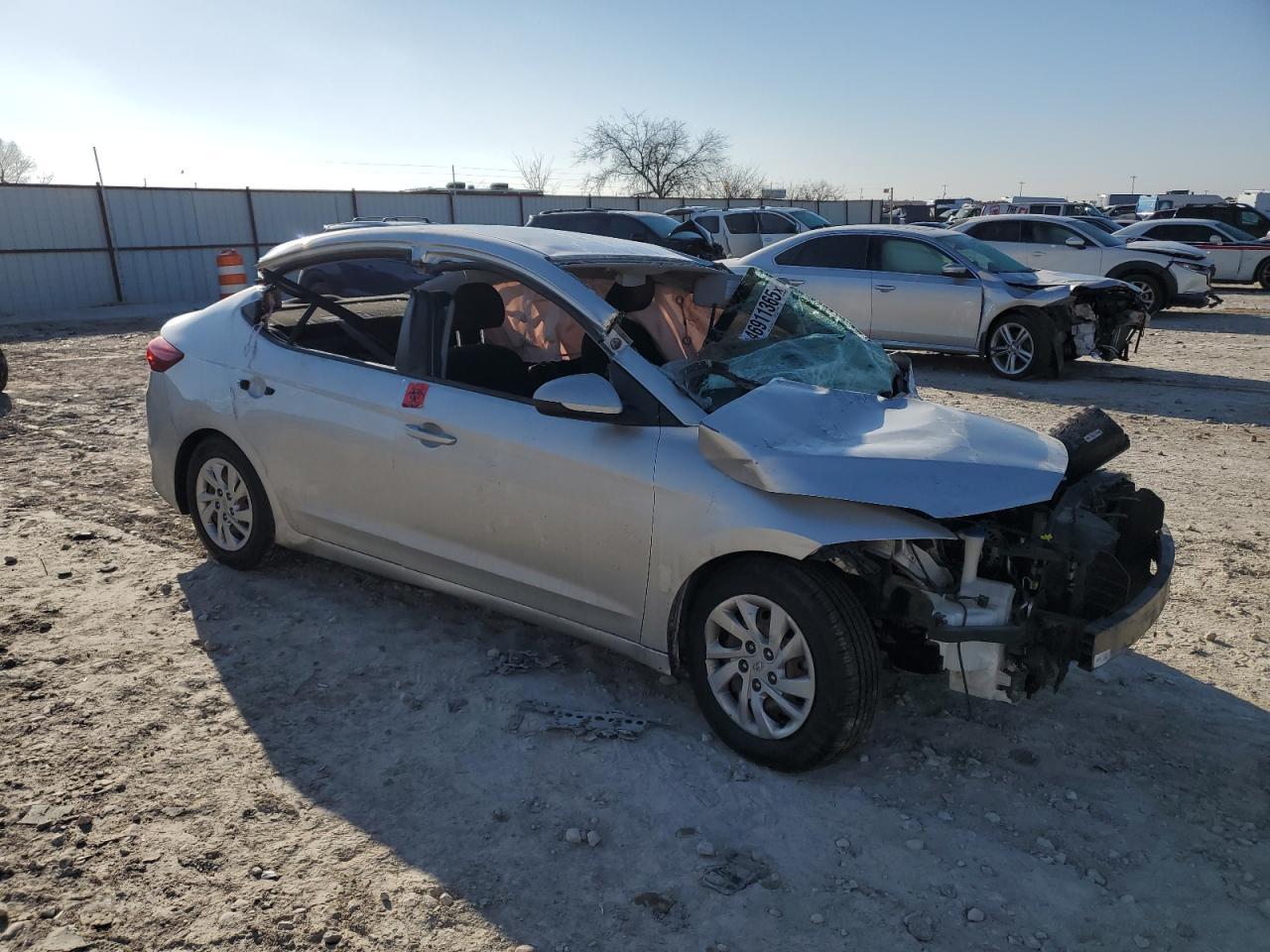 2018 HYUNDAI ELANTRA SE - Фото 4
