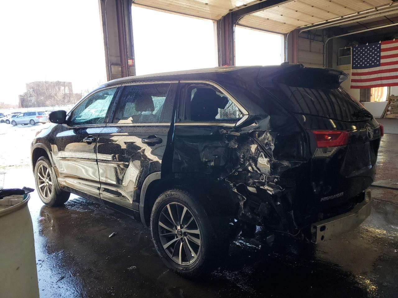2018 TOYOTA HIGHLANDER - Image 2