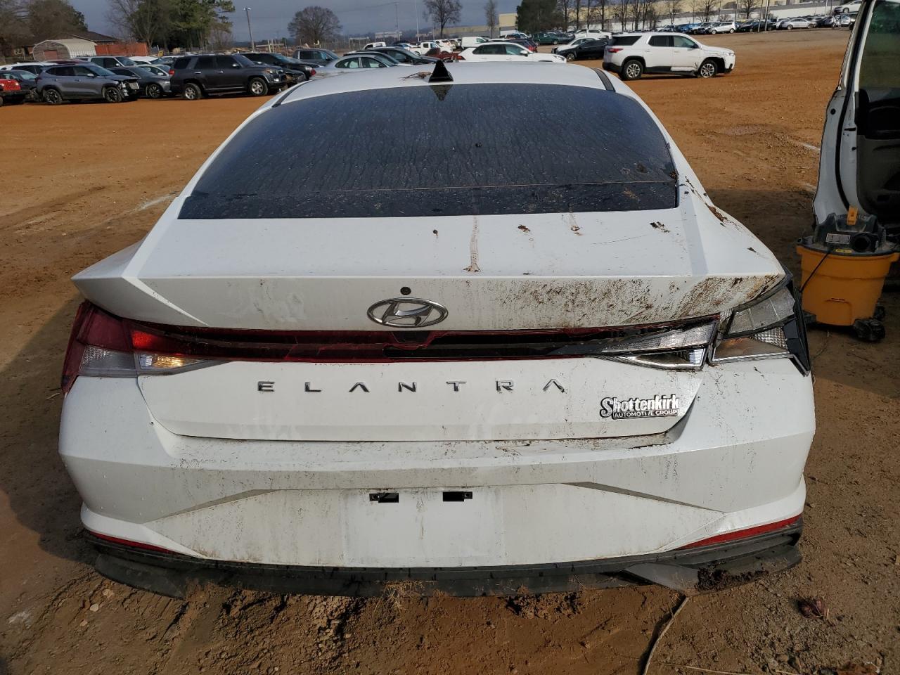 2022 HYUNDAI ELANTRA SE - Фото 6