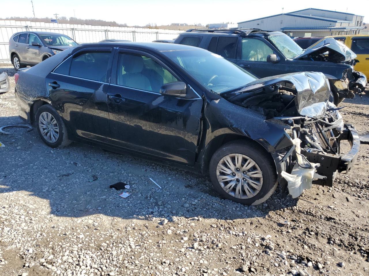 2014 TOYOTA CAMRY L - Image 4