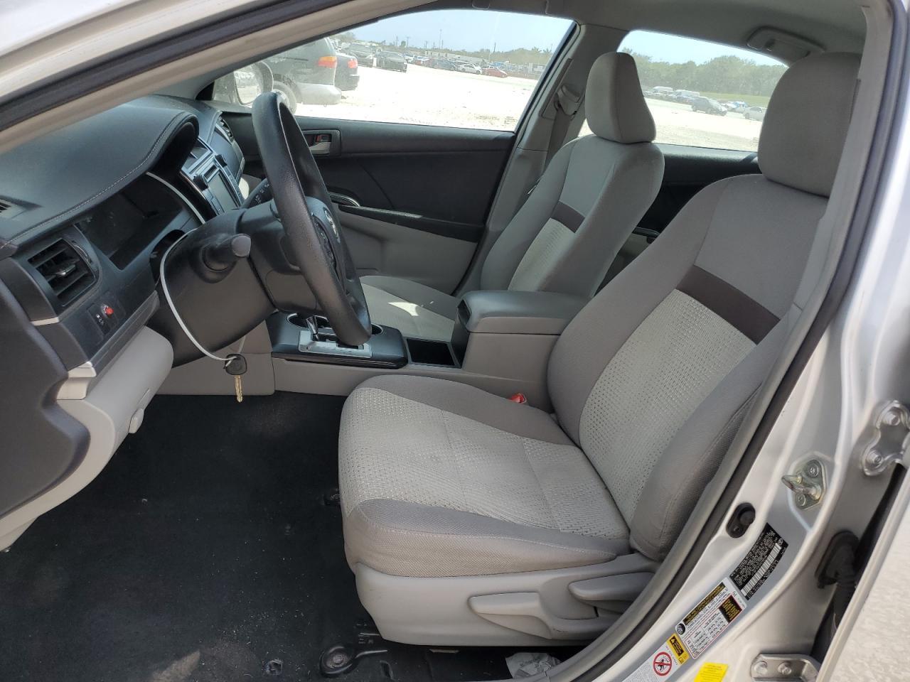 2014 TOYOTA CAMRY L - Image 7