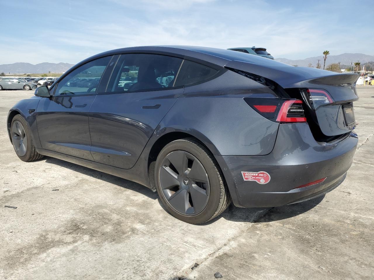 2021 TESLA MODEL 3 - Фото 2