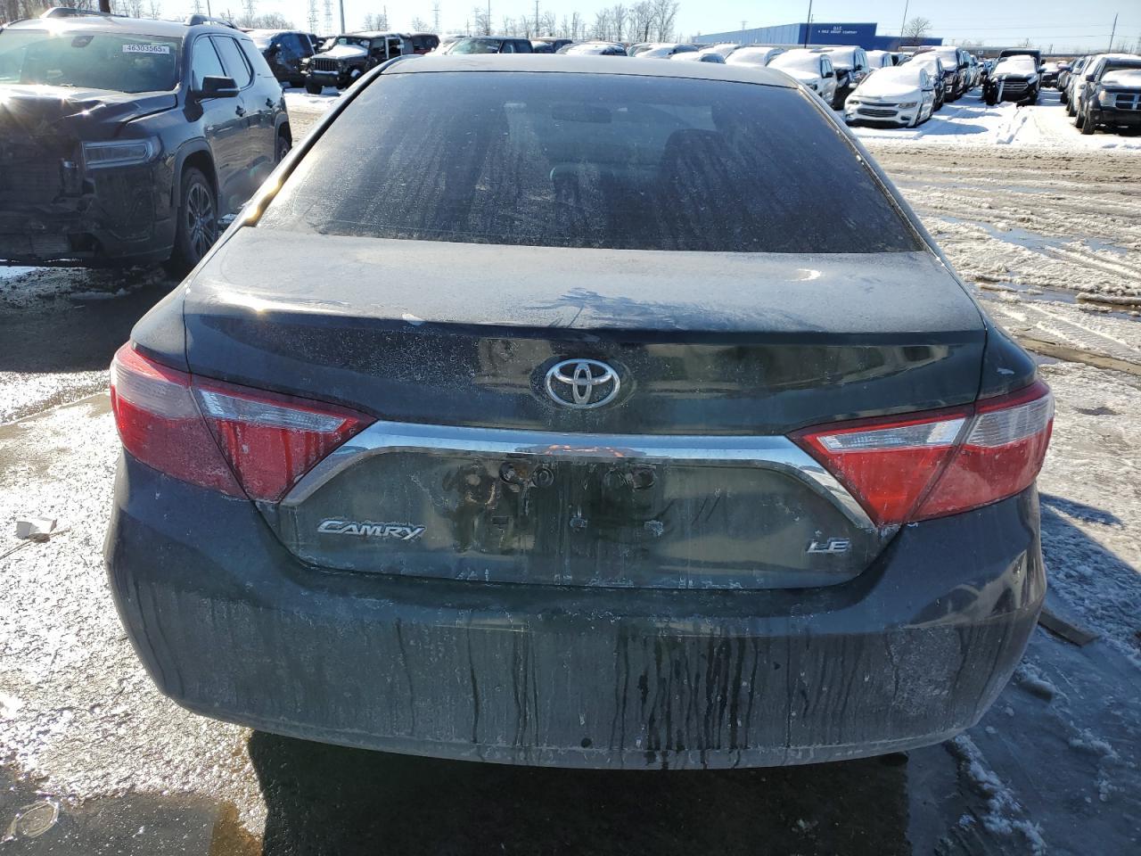 2016 TOYOTA CAMRY LE - Фото 6
