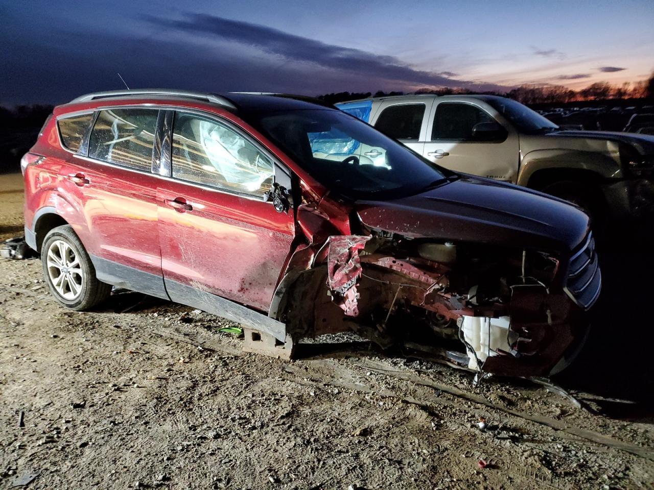 2017 FORD ESCAPE SE - Image 4