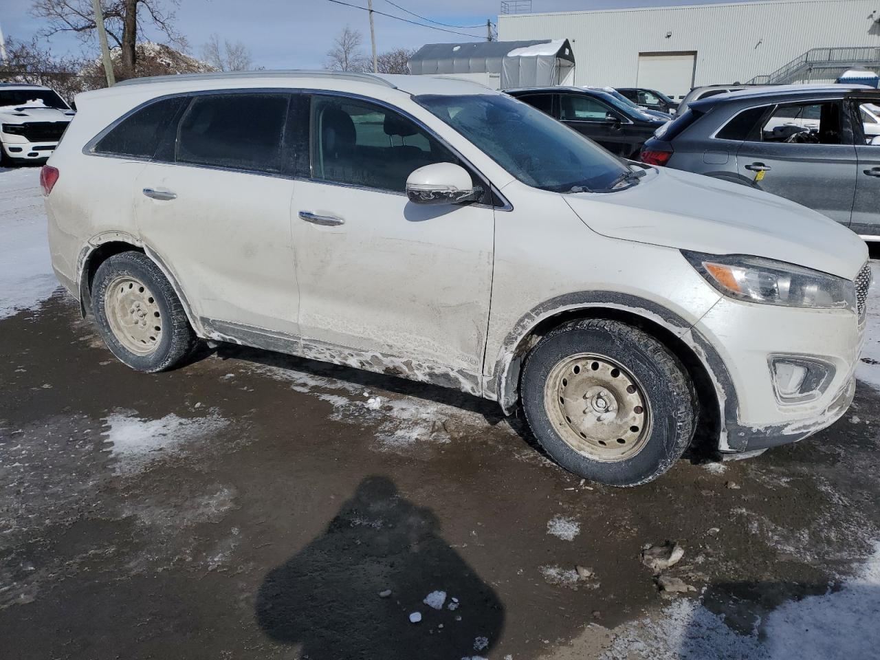 2016 KIA SORENTO LX - Image 4