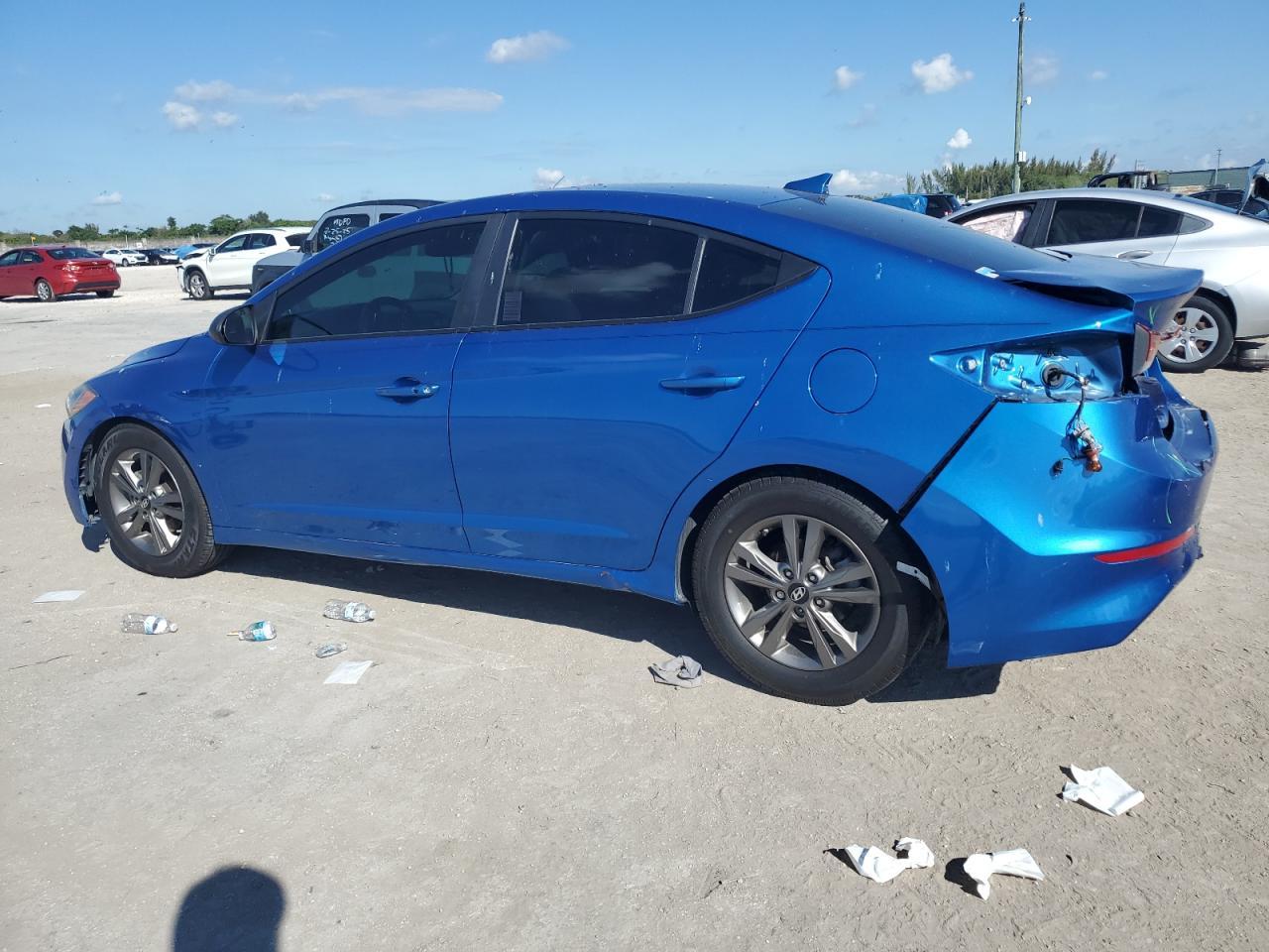 2018 HYUNDAI ELANTRA SE - Image 2
