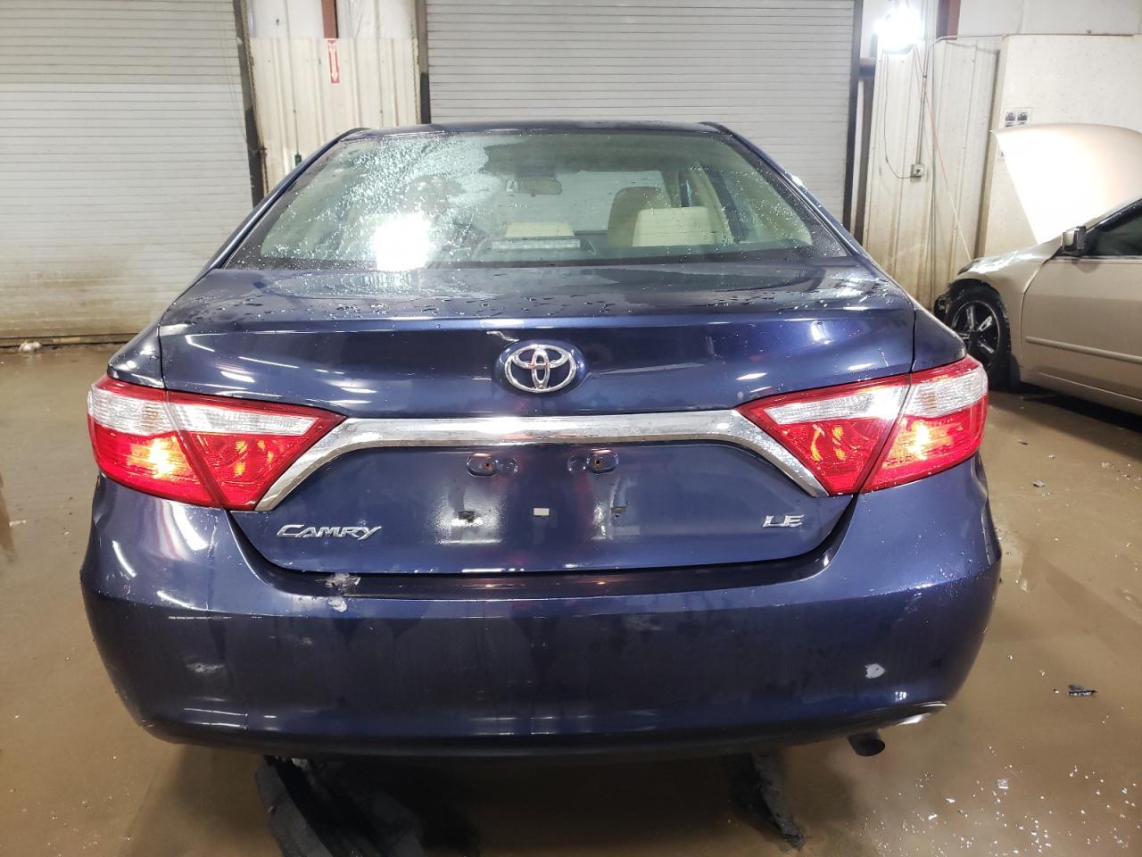 2015 TOYOTA CAMRY LE - Фото 6