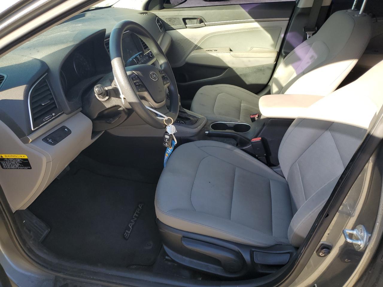 2017 HYUNDAI ELANTRA SE - Фото 7