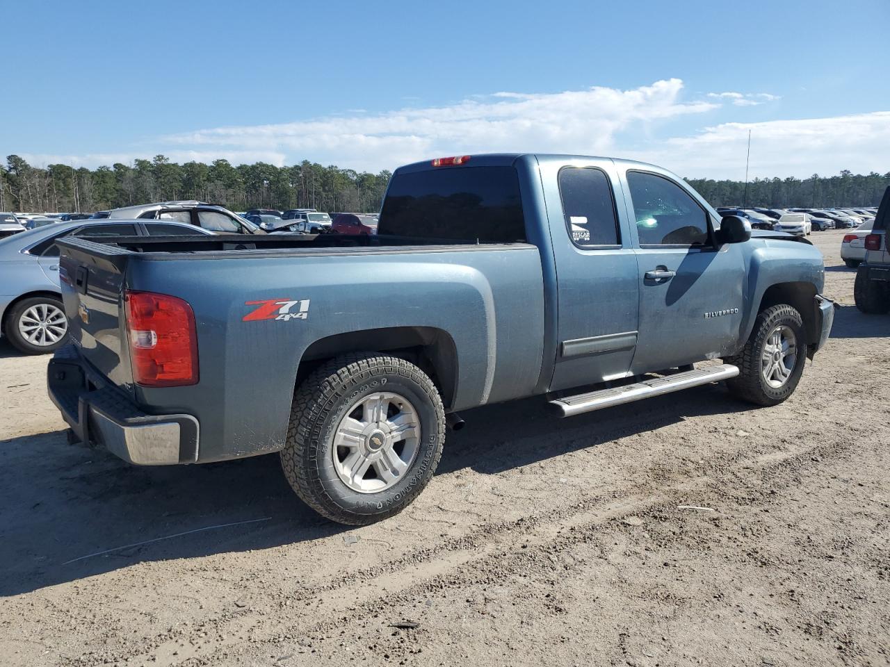 2013 CHEVROLET SILVERADO - Фото 3