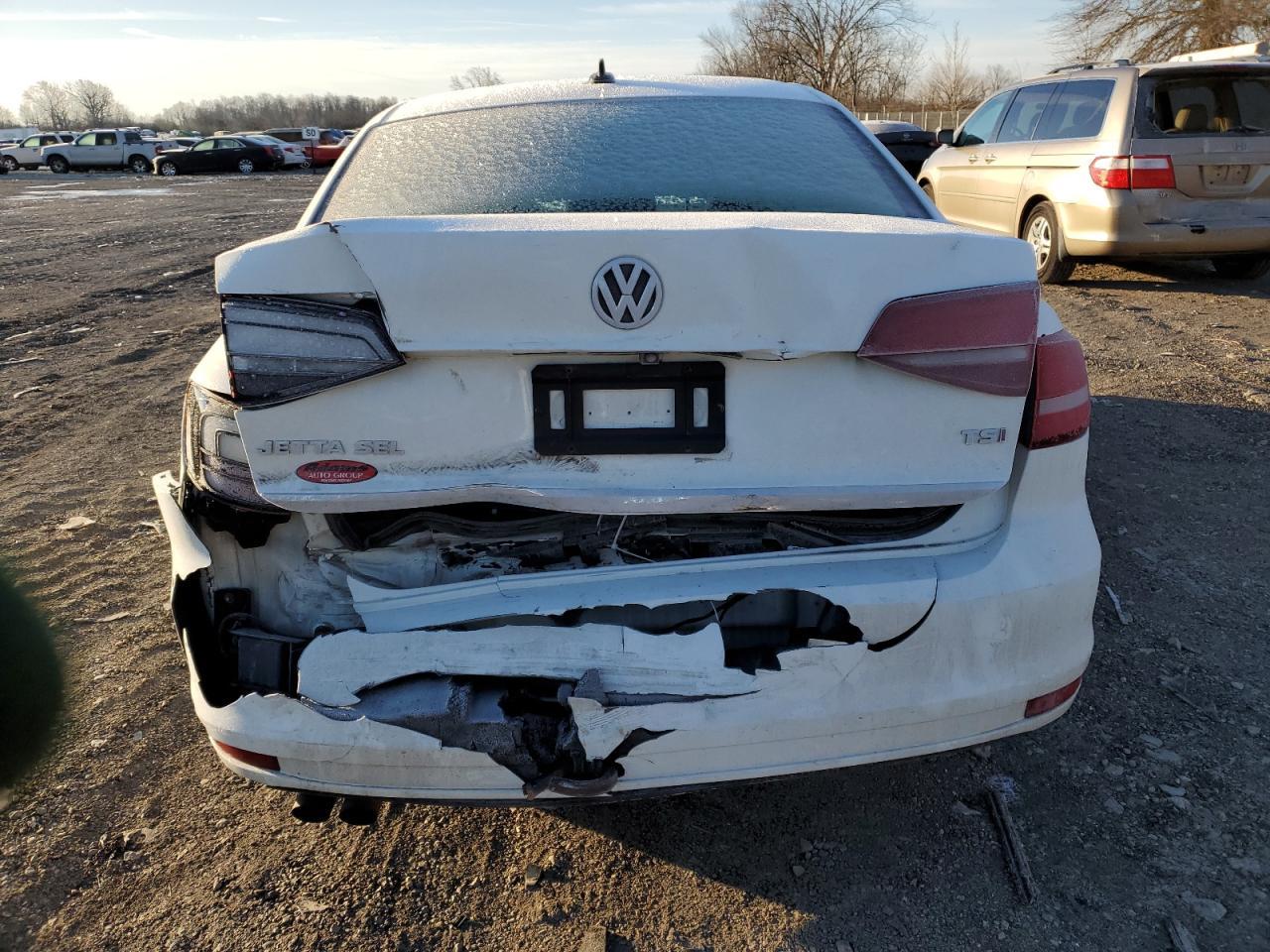 2017 VOLKSWAGEN JETTA SEL - Фото 6