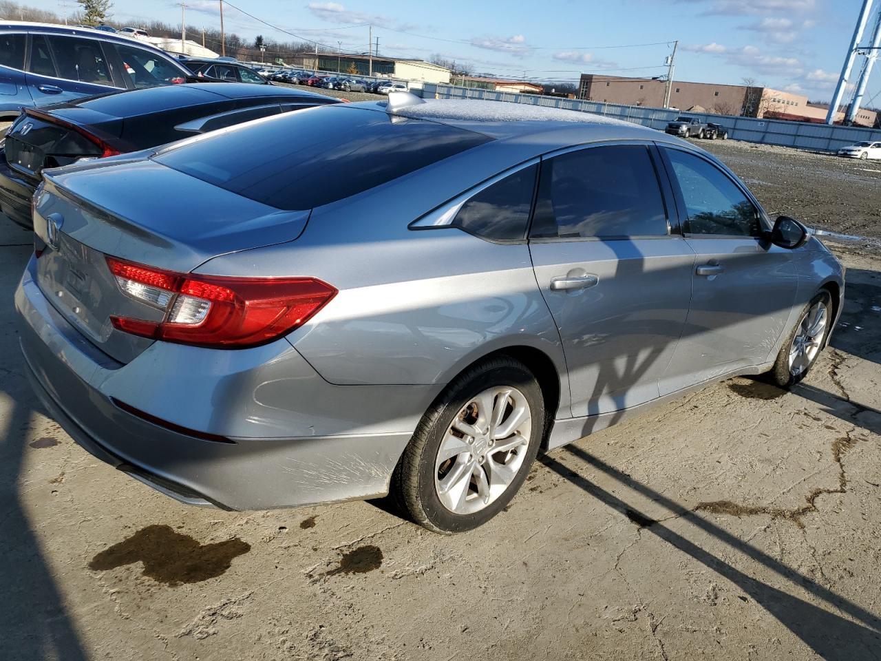2018 HONDA ACCORD LX - Фото 3