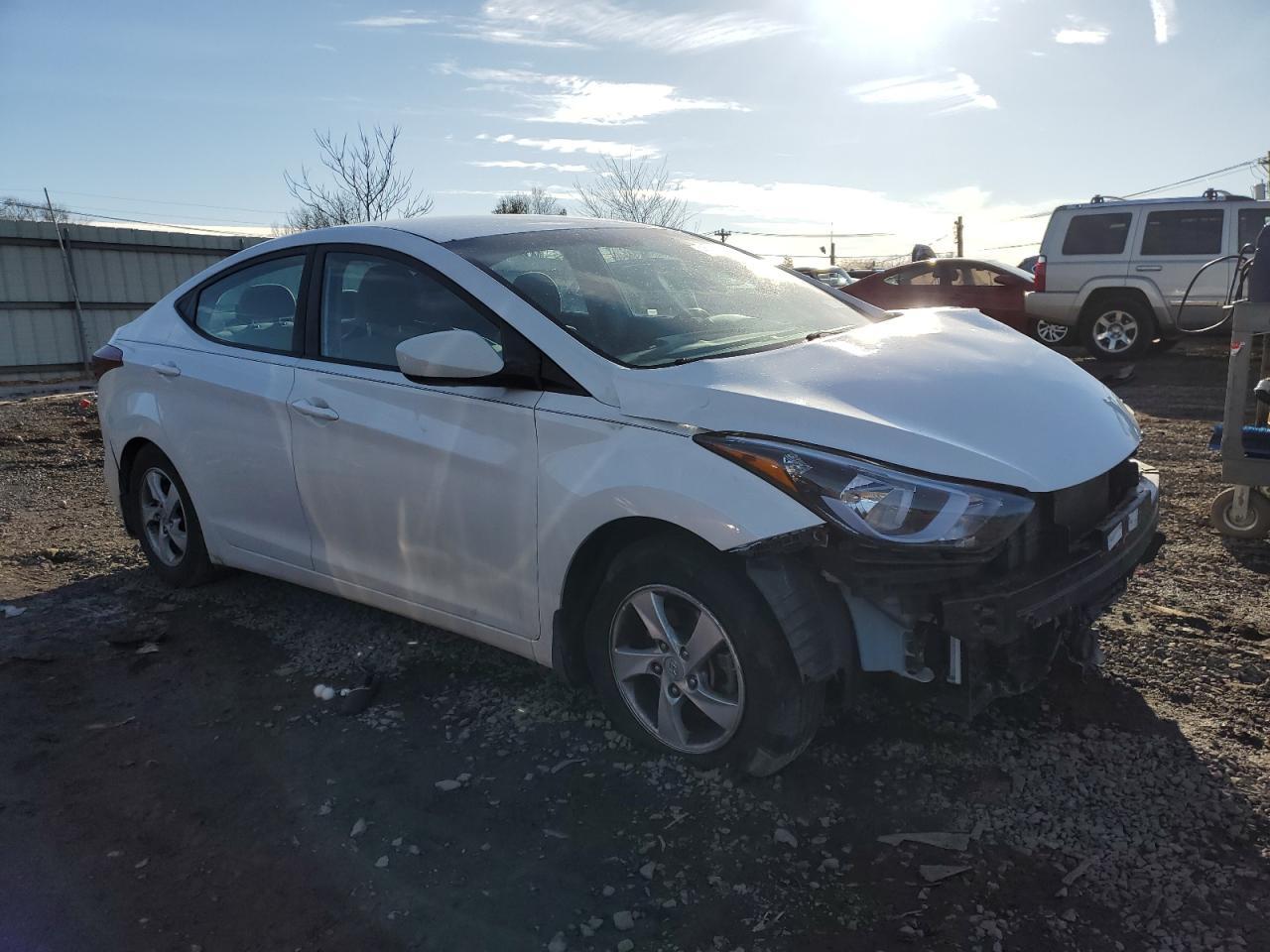 2015 HYUNDAI ELANTRA SE - Image 4