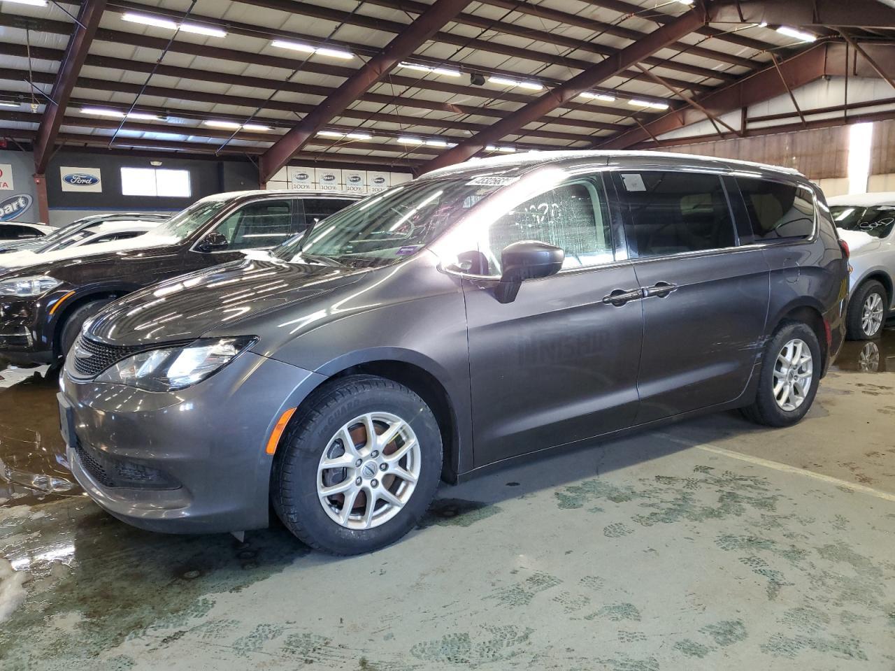 2022 CHRYSLER VOYAGER LX