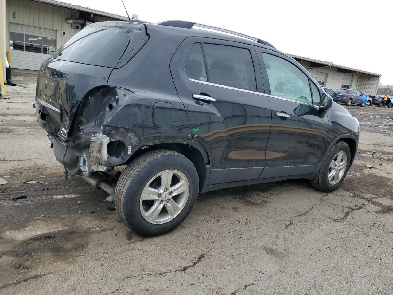 2019 CHEVROLET TRAX 1LT - Image 3