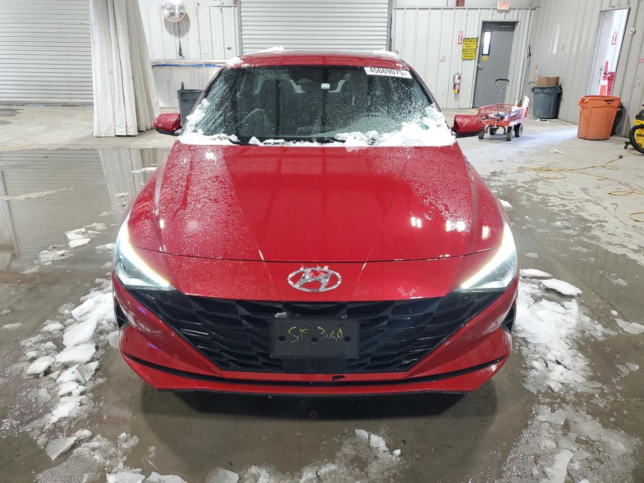 2022 HYUNDAI ELANTRA SE - Фото 5