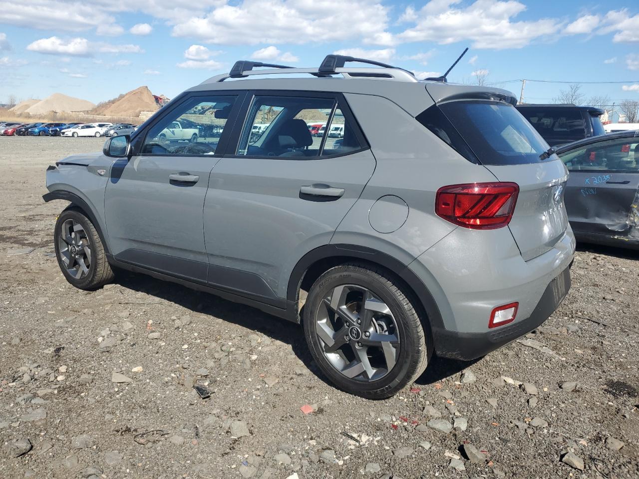 2023 HYUNDAI VENUE SEL - Image 2