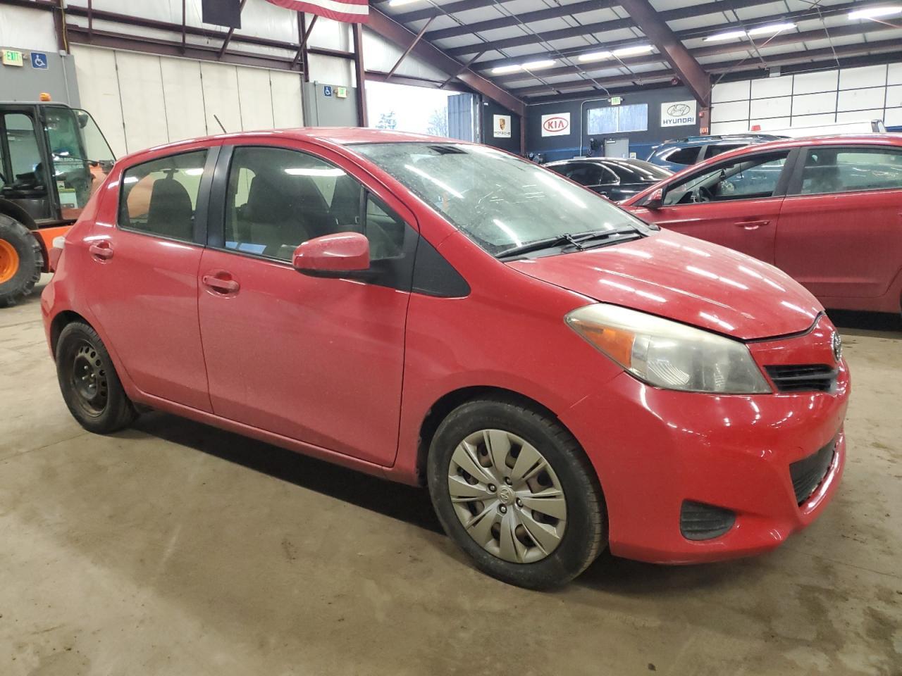 2014 TOYOTA YARIS - Фото 4