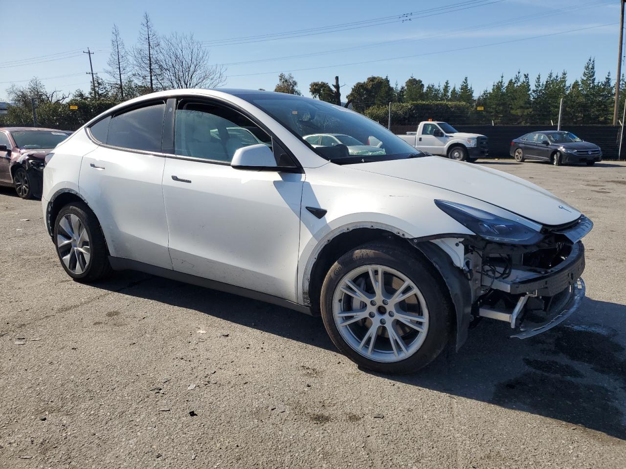 2023 TESLA MODEL Y - Фото 4
