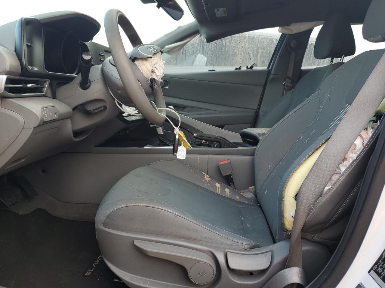 2022 HYUNDAI ELANTRA SE - Фото 7