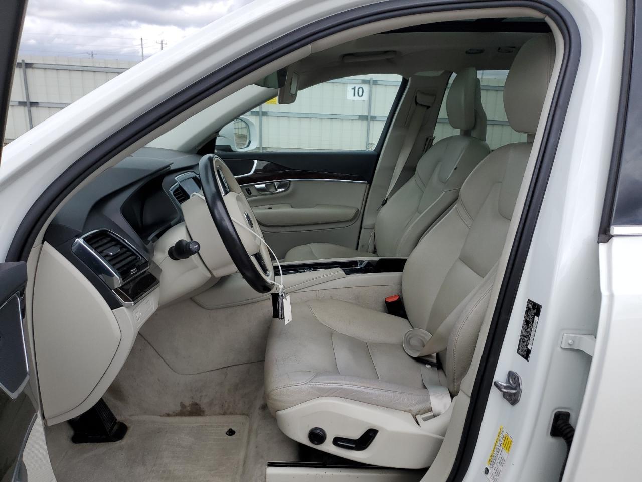 2016 VOLVO XC90 T6 - Image 7
