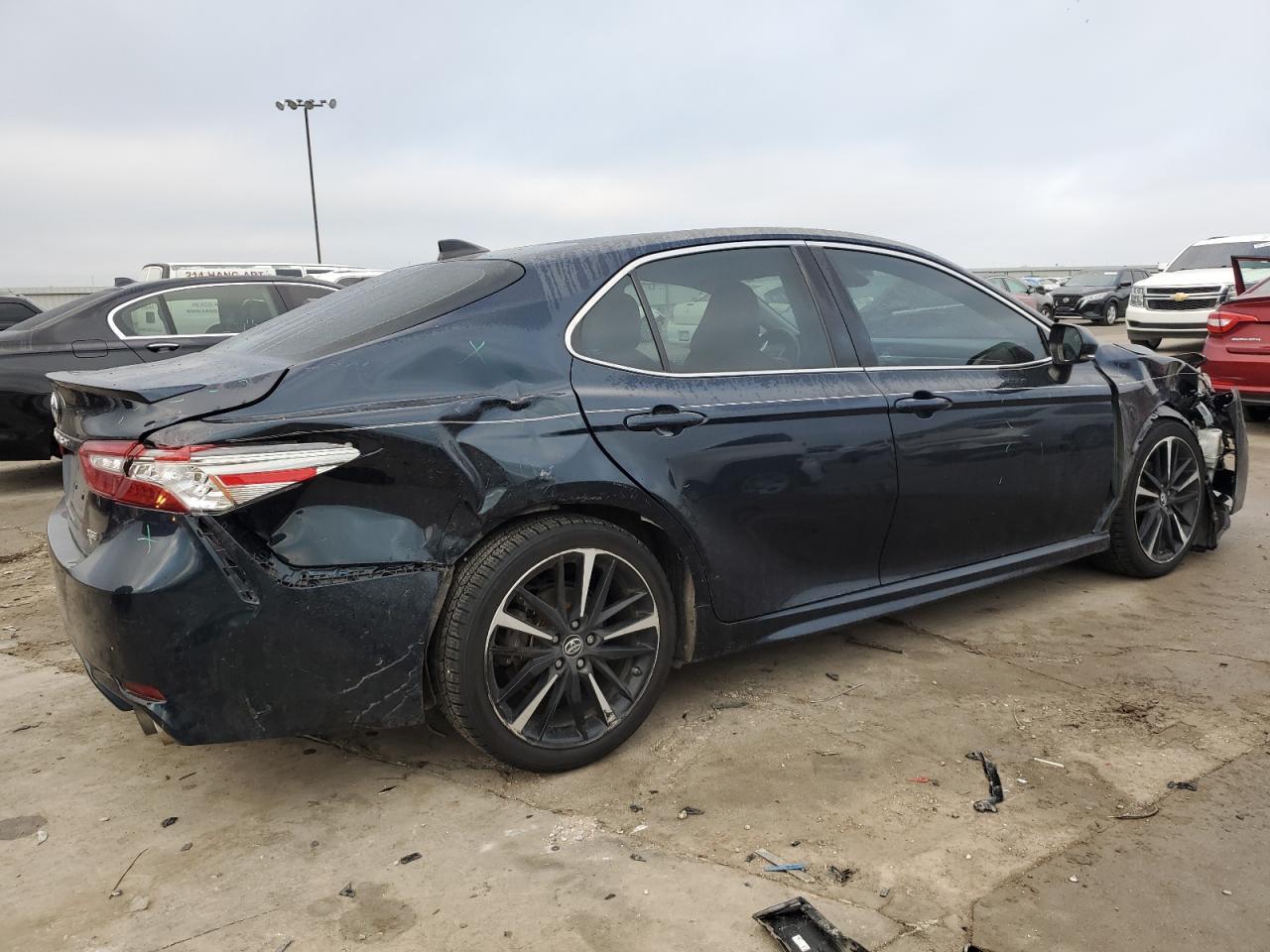 2019 TOYOTA CAMRY XSE - Фото 3