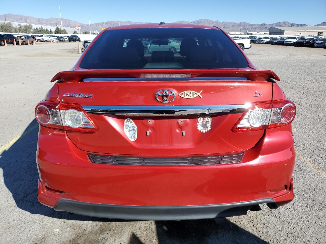 2013 TOYOTA COROLLA BA - Фото 6