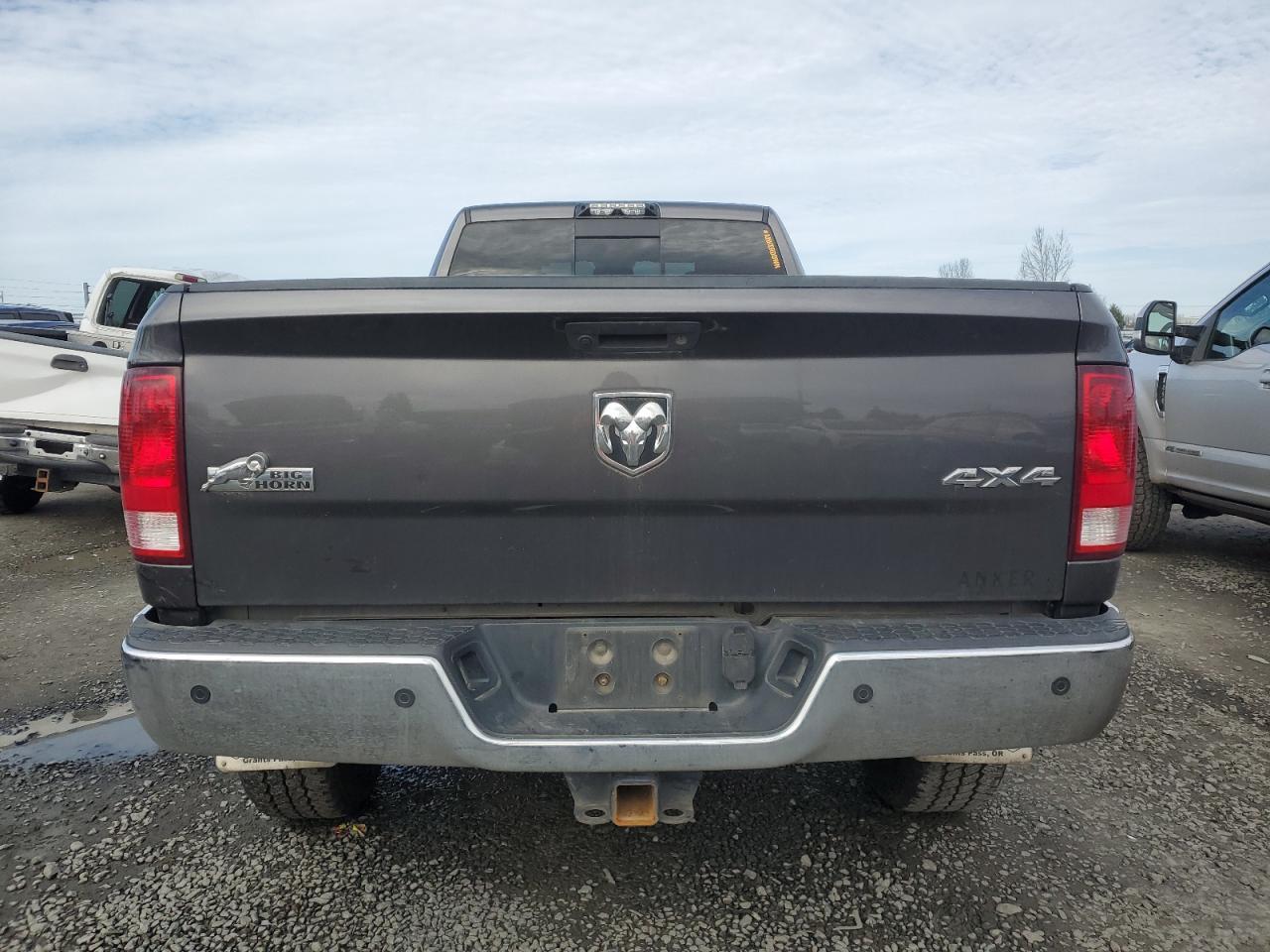 2018 RAM 2500 SLT - Image 6