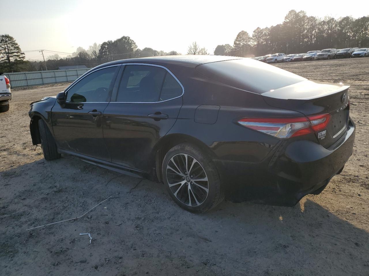 2018 TOYOTA CAMRY L - Image 2