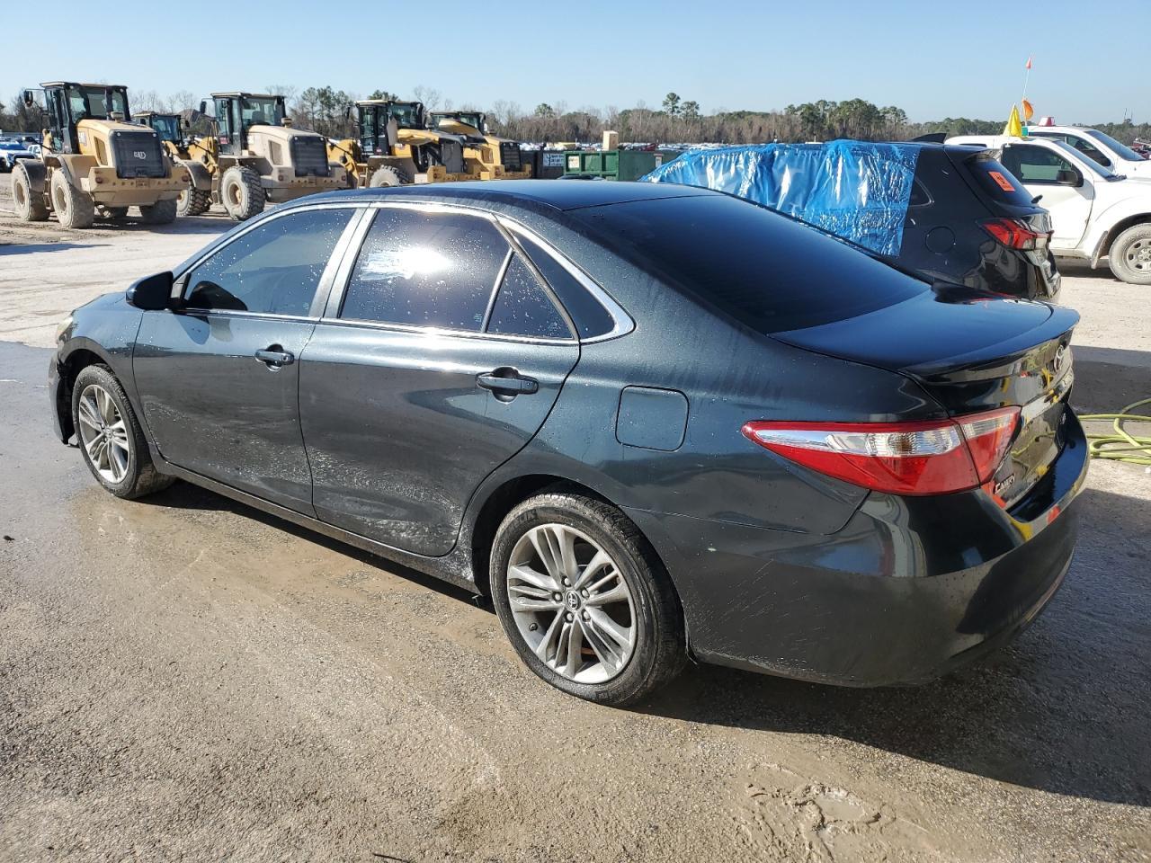 2016 TOYOTA CAMRY LE - Image 2